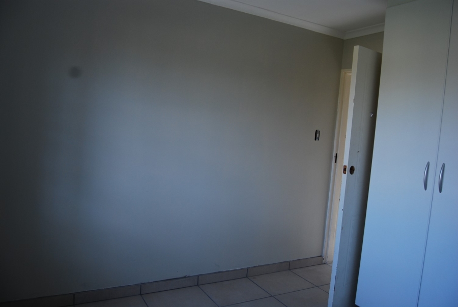 To Let 3 Bedroom Property for Rent in Lovemore Park Eastern Cape